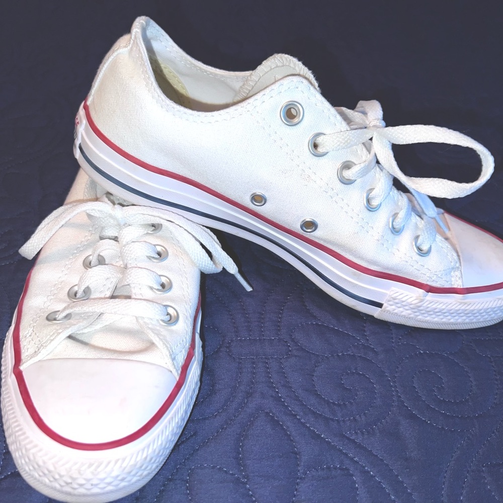 CONVERSE CHUCK TAYLOR ALL STAR WOMENS WHITE SNEAKERS